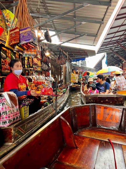 floating market