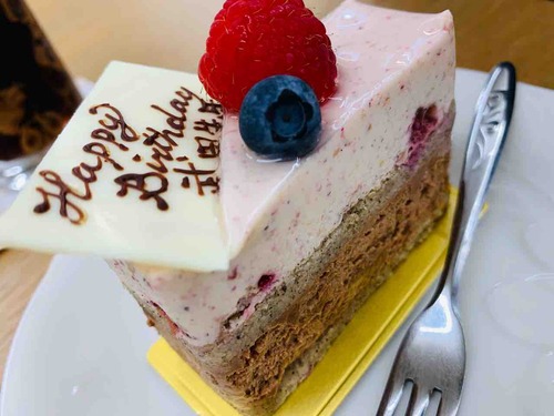 誕生日ケーキ