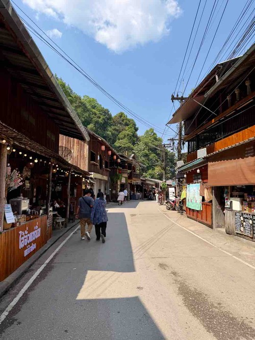 Mae Kampong Village