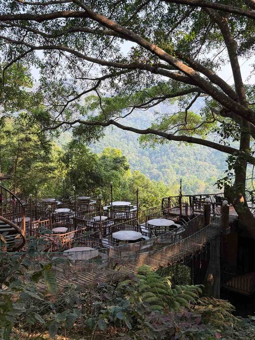 Mae Kampong Village