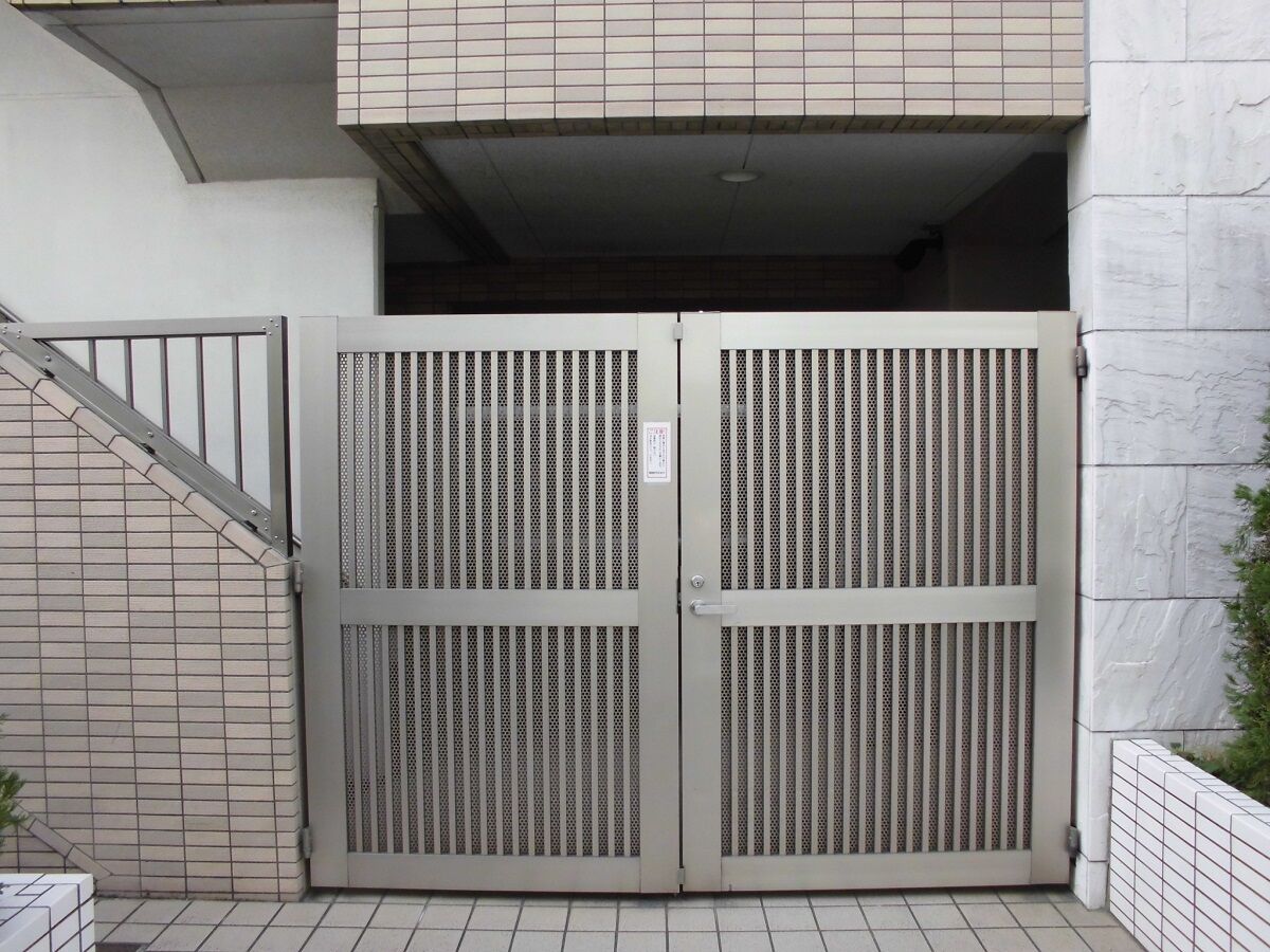 通用口扉交換工事 : takedakensouのblog