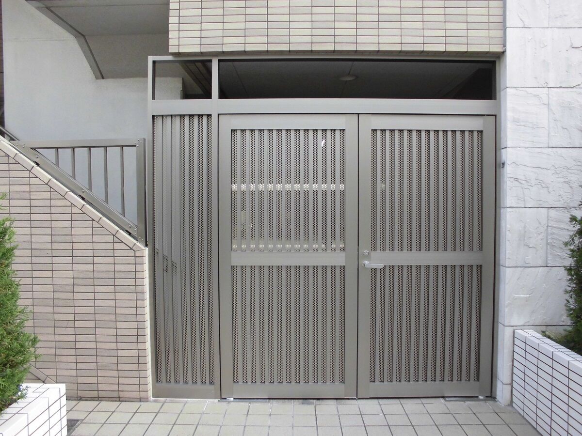 通用口扉交換工事 : takedakensouのblog