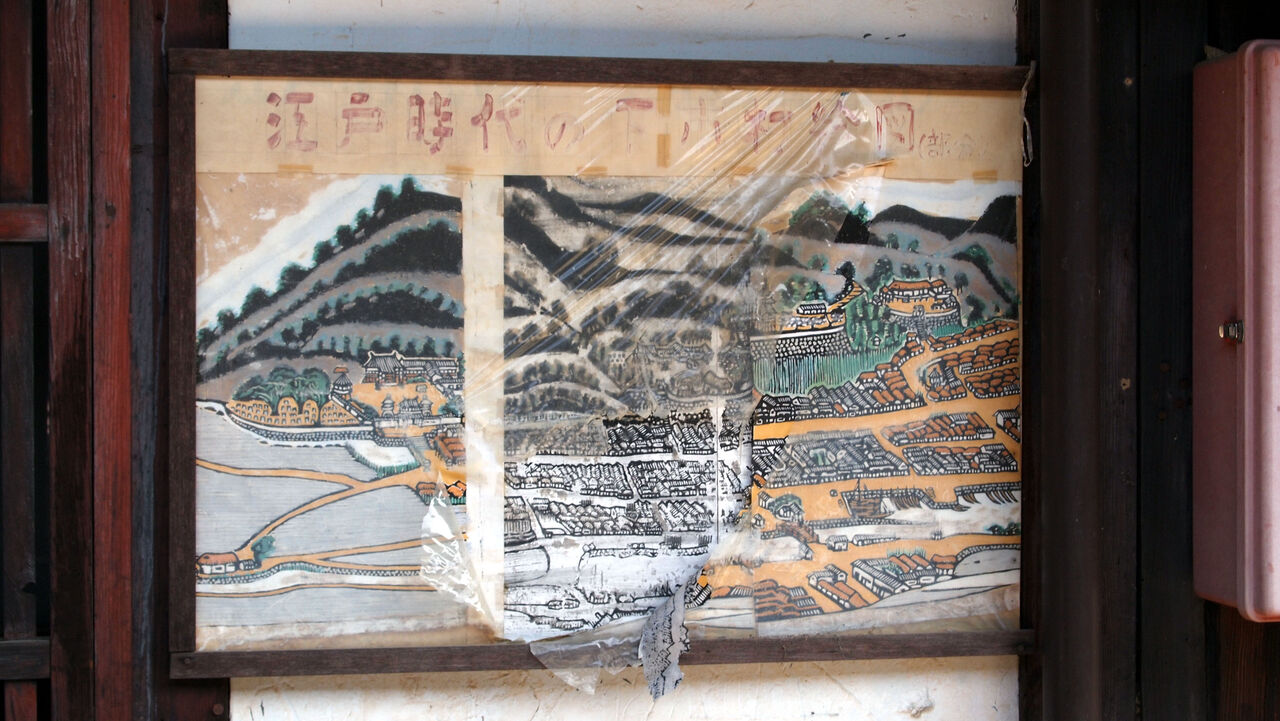 高棟莞也氏の木版画「江戸時代の下市村絵図（部分）」 : 安芸の