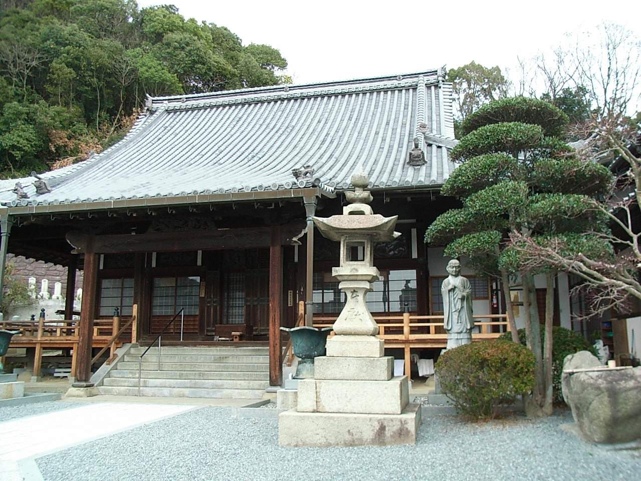 竹原の町並みを除夜の鐘は鳴り響きます 花と短歌と竹原と