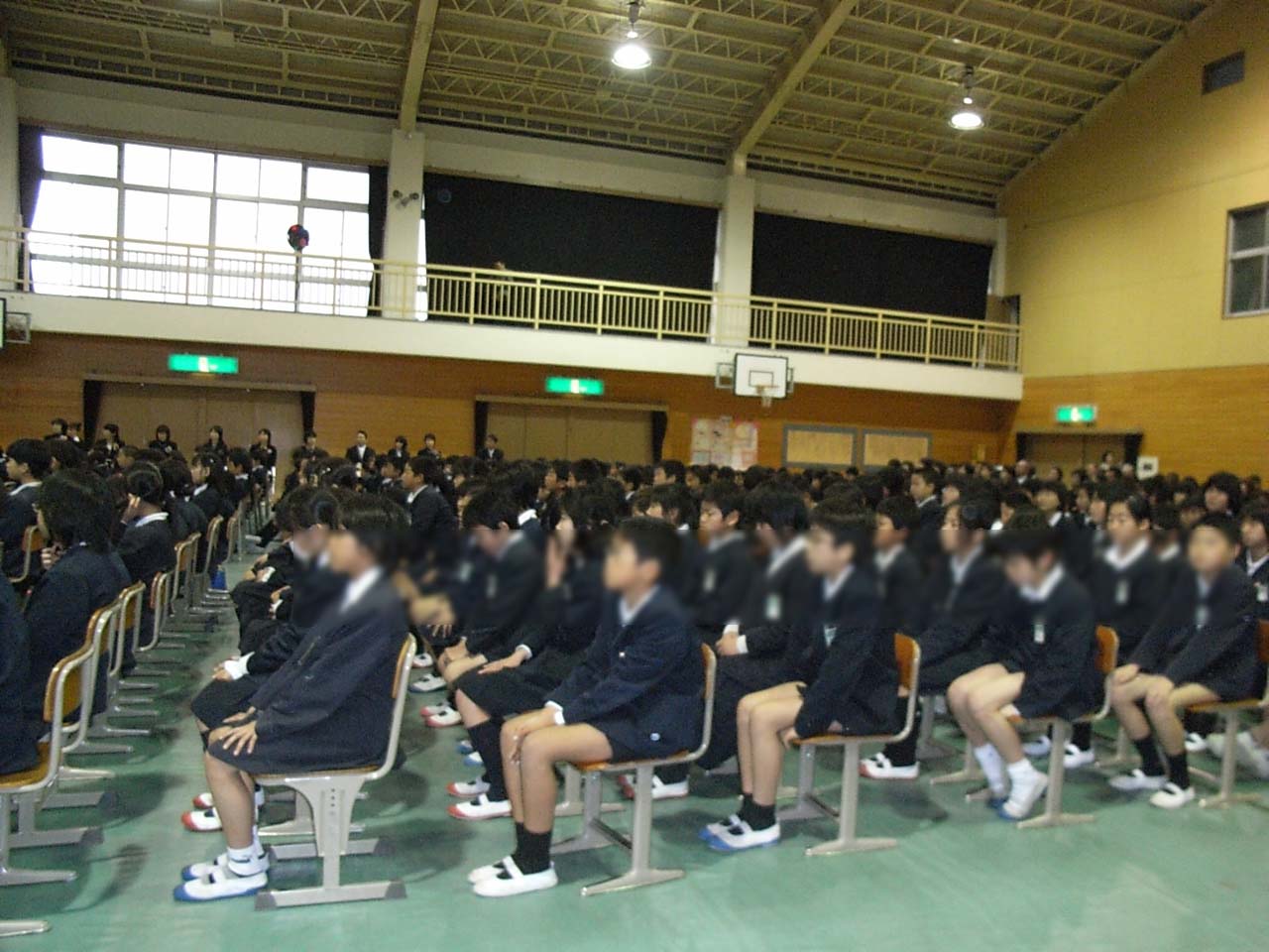 竹原西小学校の卒業式に出席しました 花と短歌と竹原と