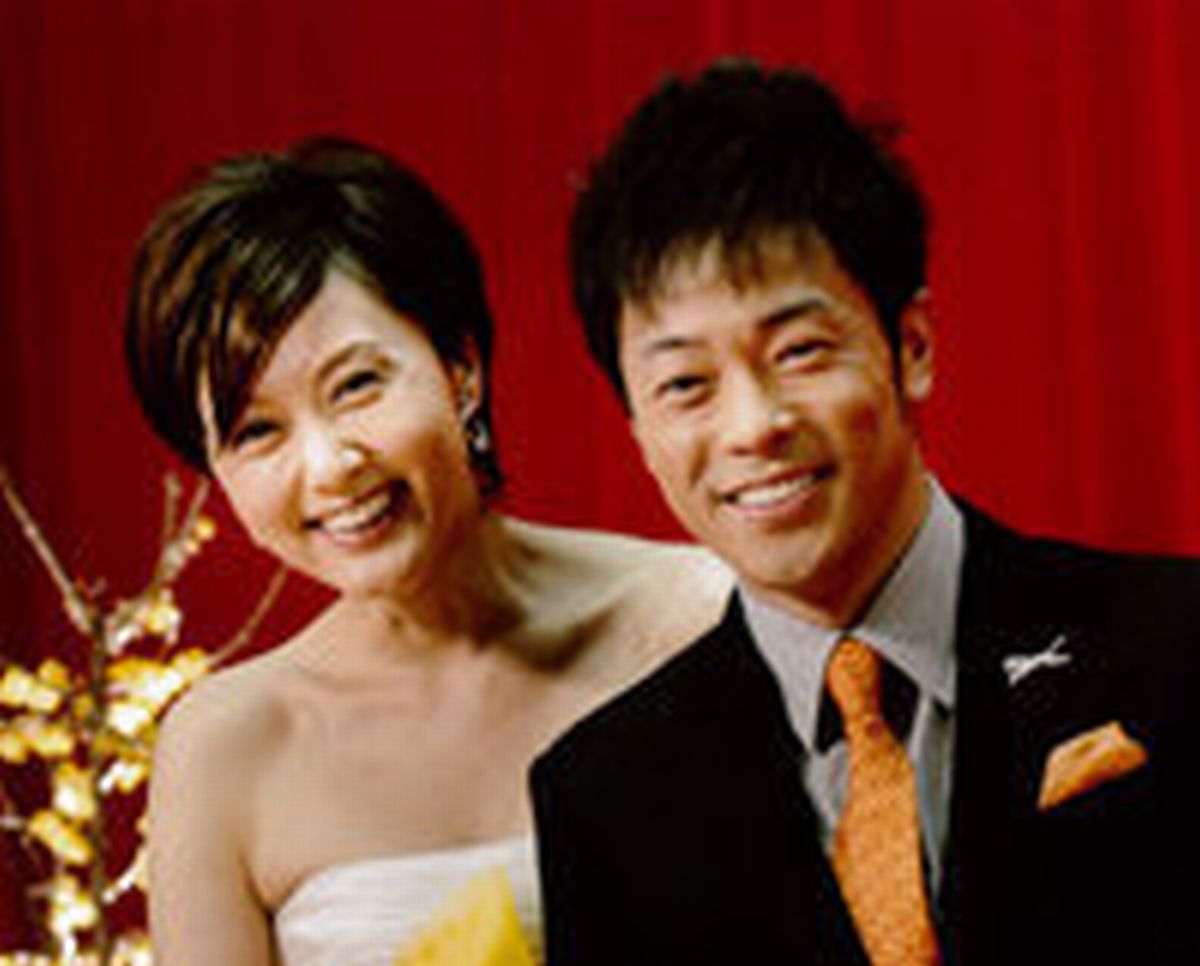 陣内智則には絶対触れるな 藤原紀香披露宴でマスコミに厳命 会見からも逃亡で 世間で話題のあれこれニュース 陣内智則には絶対触れるな 藤原紀香披露宴でマスコミに厳命 会見からも逃亡で 世間で話題のあれこれニュース