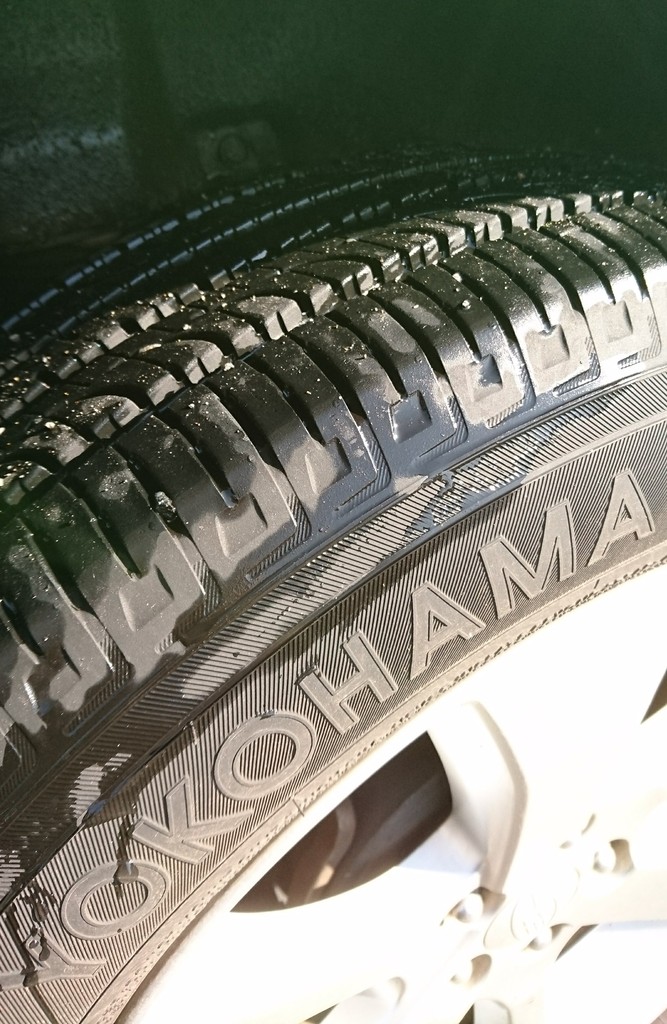 ジオランターsuvで浅雪道を走る たけのひまつぶし