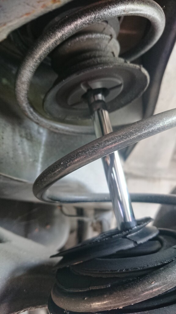 カプチーノ スズキスポーツ サスペンションセット交換取り付け