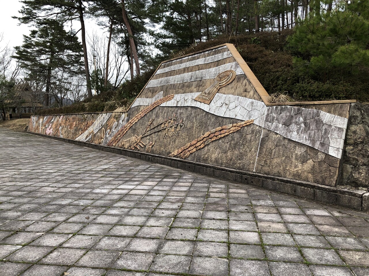 古墳公園の方墳 福井県丹生郡越前町 風兎竜 Kaze To Ryuu