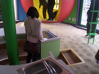 93004d00.jpg