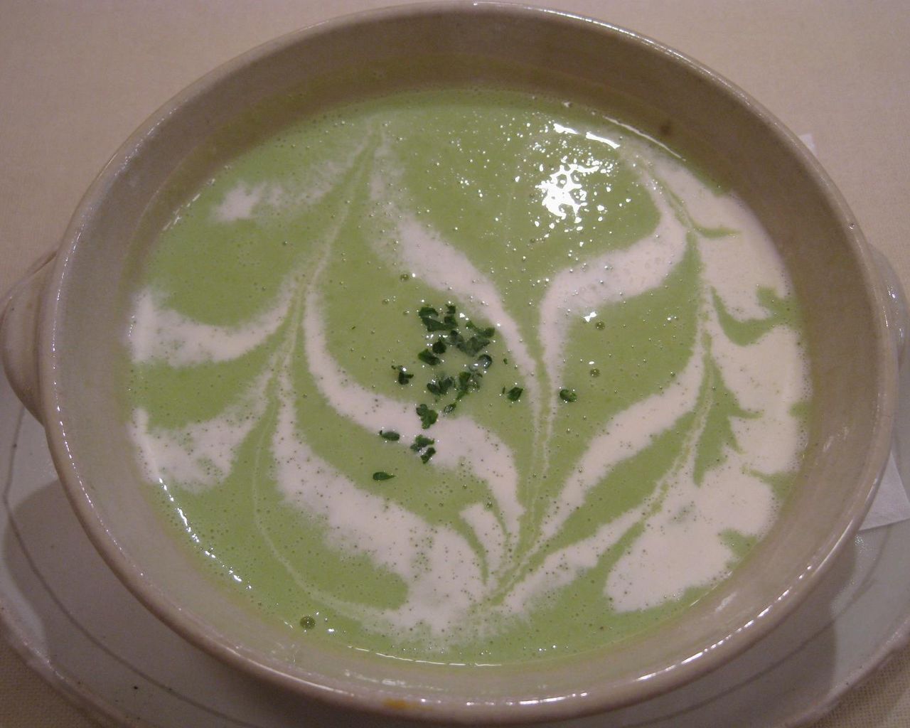 グリーンピースのスープ