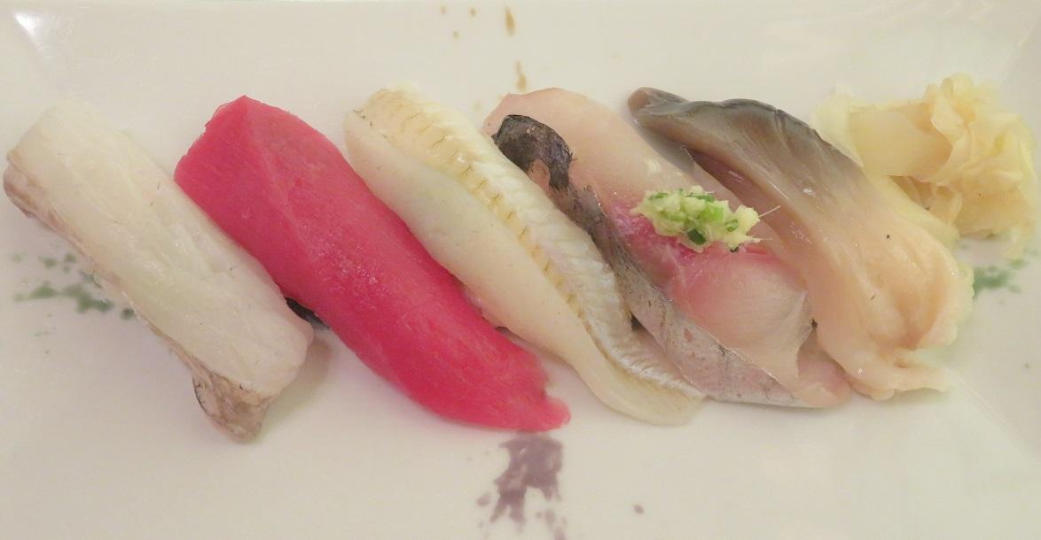 鮨