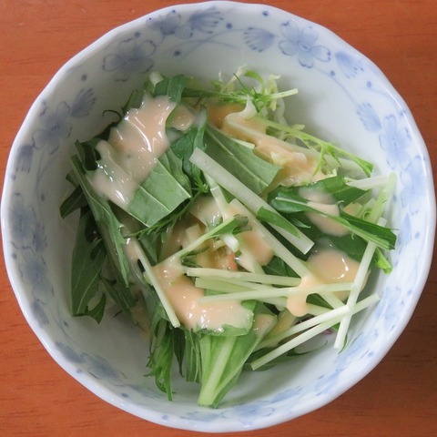 サラダ(とちの実)