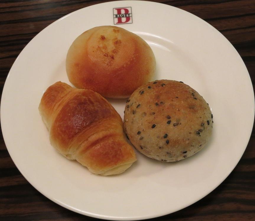 焼き立てパン