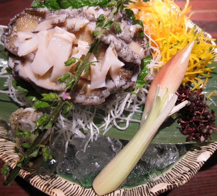 青森活あわびのお造り