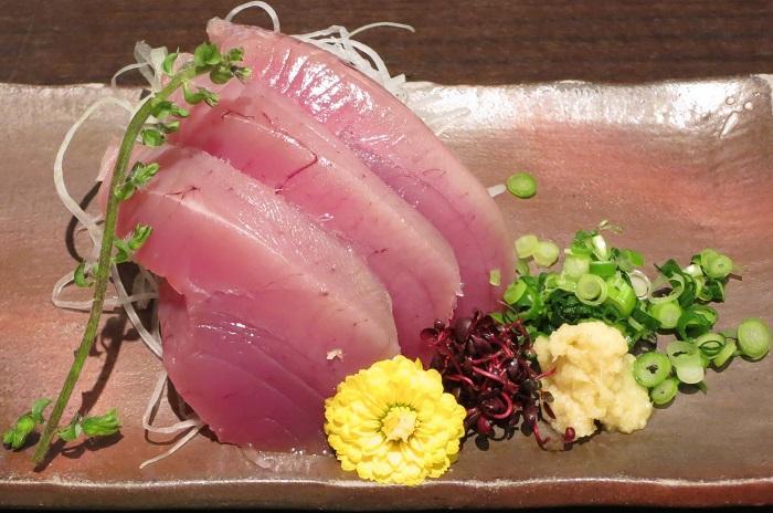 鰹刺身