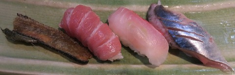 鮨(旬月)