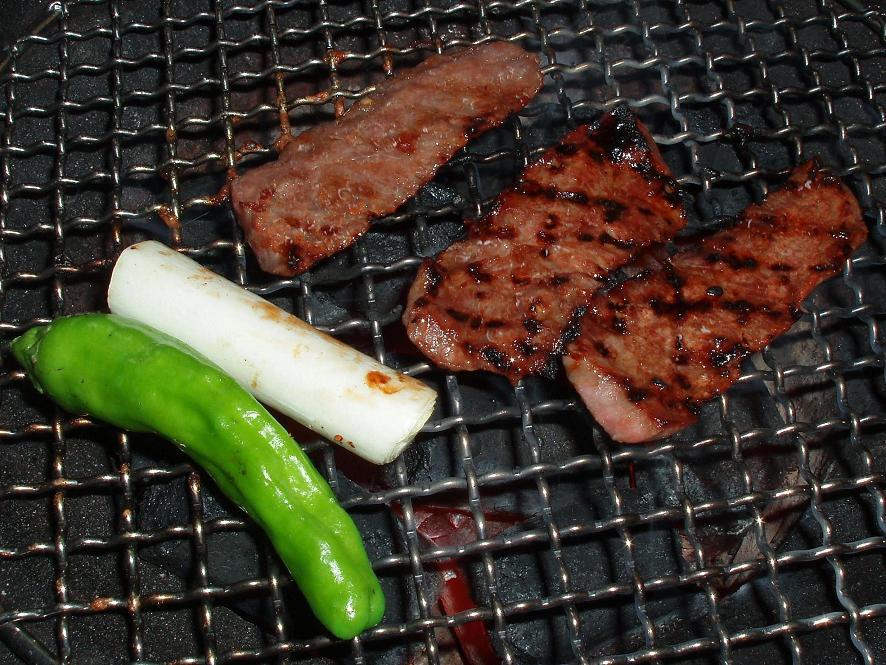 炭火で焼肉
