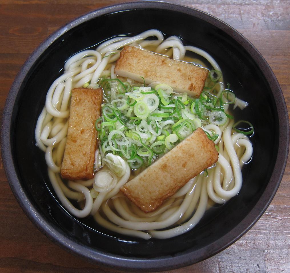 うどんの中にもう一切れ天ぷらあり