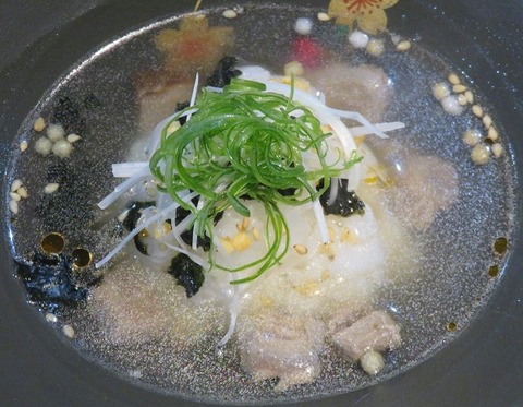 牛筋茶漬け(旬月)