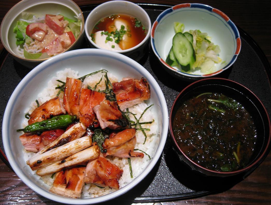 特製地鶏丼