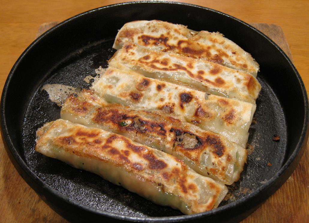鉄鍋餃子