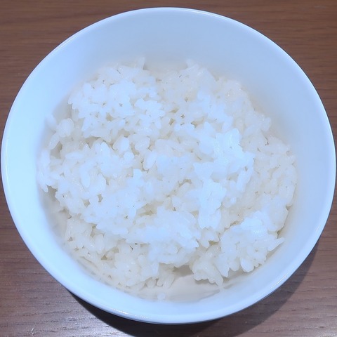 御飯中(コクーン)