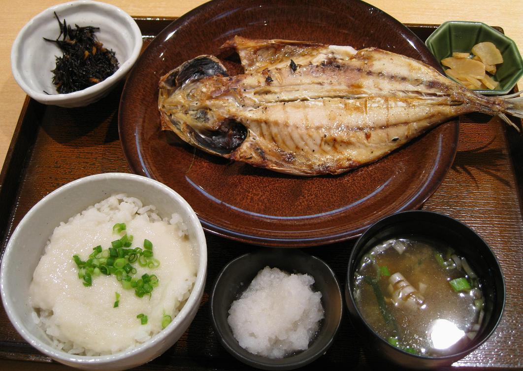 炭火焼きトロあじの開き定食・トロロ御飯
