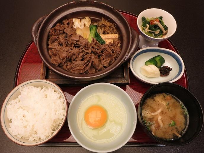 御飯と卵のお代わり無料