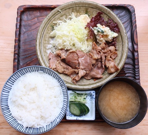 焼肉定食(たちばな家)900