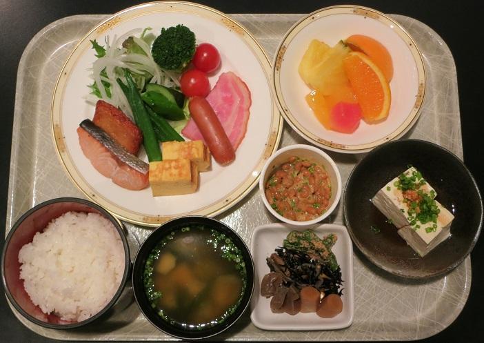 朝食