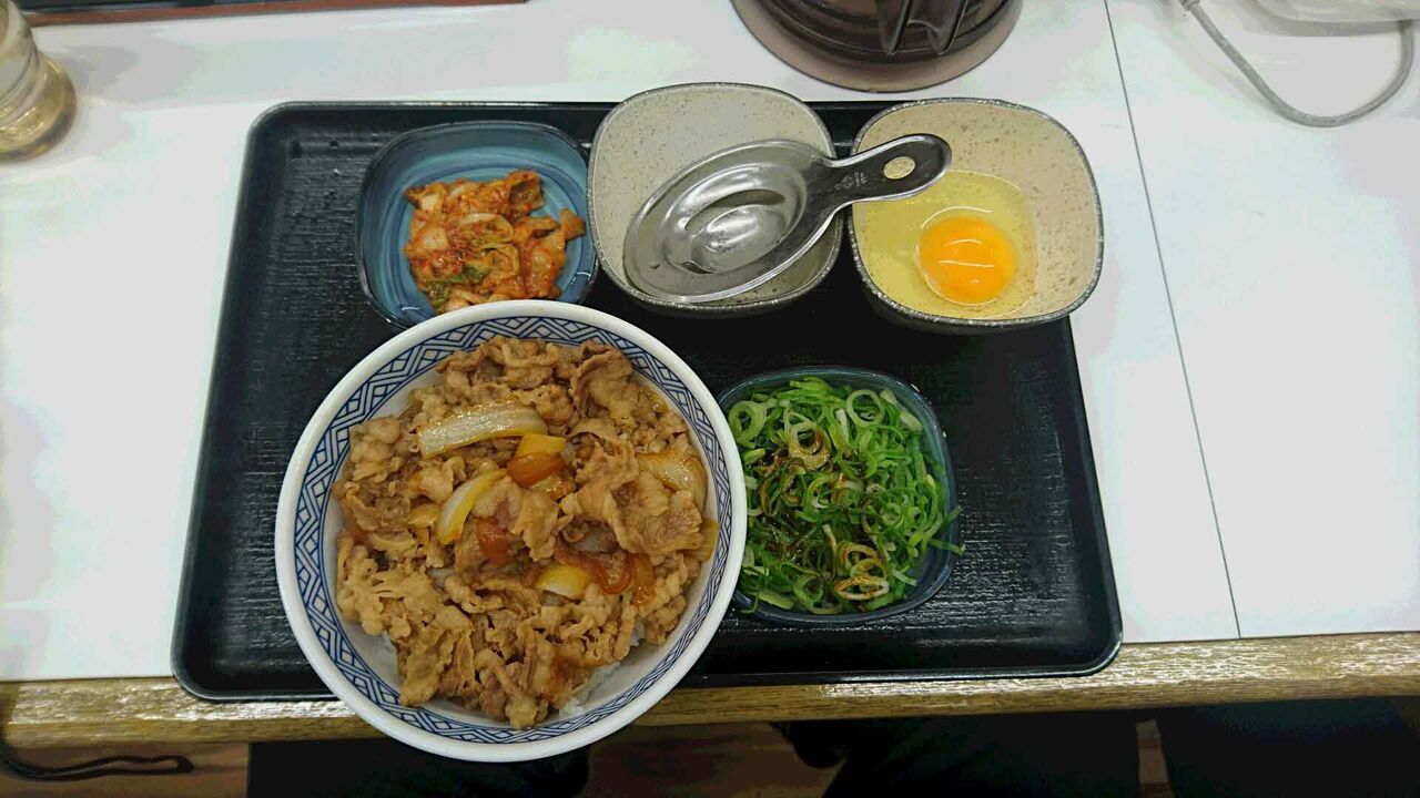 吉野家 で俳優 菅田将暉氏がお気に入りの食べ方を再現した期間限定 菅田 将暉 スペシャル 竹内用の鉄道と食欲日記 平成版 吉野家 で俳優 菅田将暉氏がお気に入りの食べ方を再現した期間限定 菅田 将暉 スペシャル 竹内用の鉄道と食欲日記 平成版