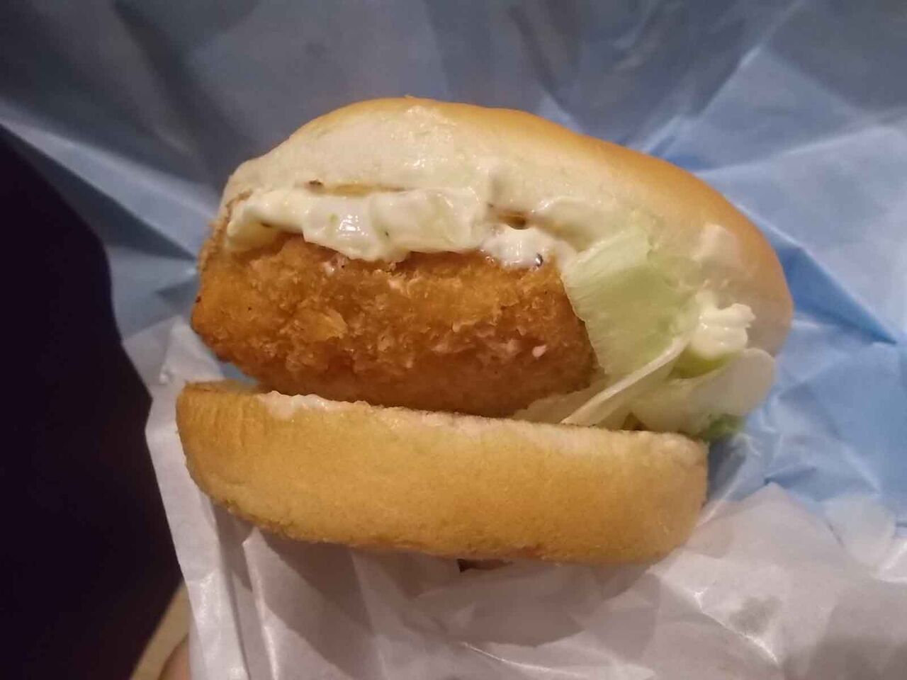 ロッテリア で フィッシュ Or チキン 冬限定バーガー 秋鮭バーガー 黒こしょうマヨチキンバーガー 竹内用の鉄道と食欲日記 平成版 ロッテリア で フィッシュ Or チキン 冬限定バーガー 秋鮭バーガー 黒こしょうマヨチキンバーガー 竹内用の鉄道と食欲日記 平成版