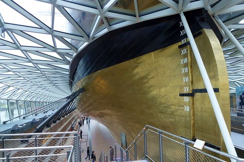 800px-Cutty_Sark_stern