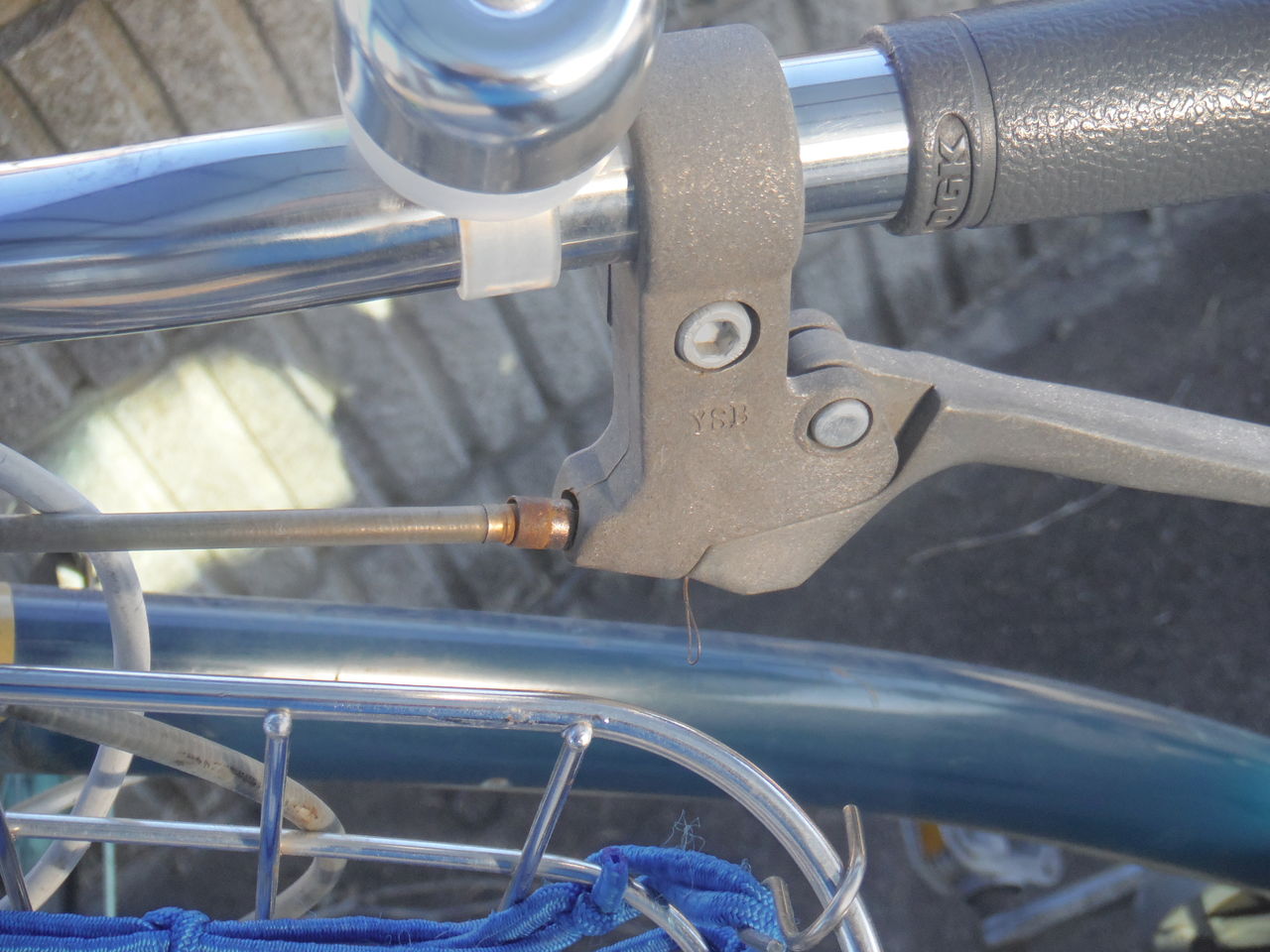 自転車 修理 ブレーキ ワイヤー 交換