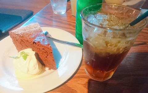 19-08-10-15-15-43-258_deco