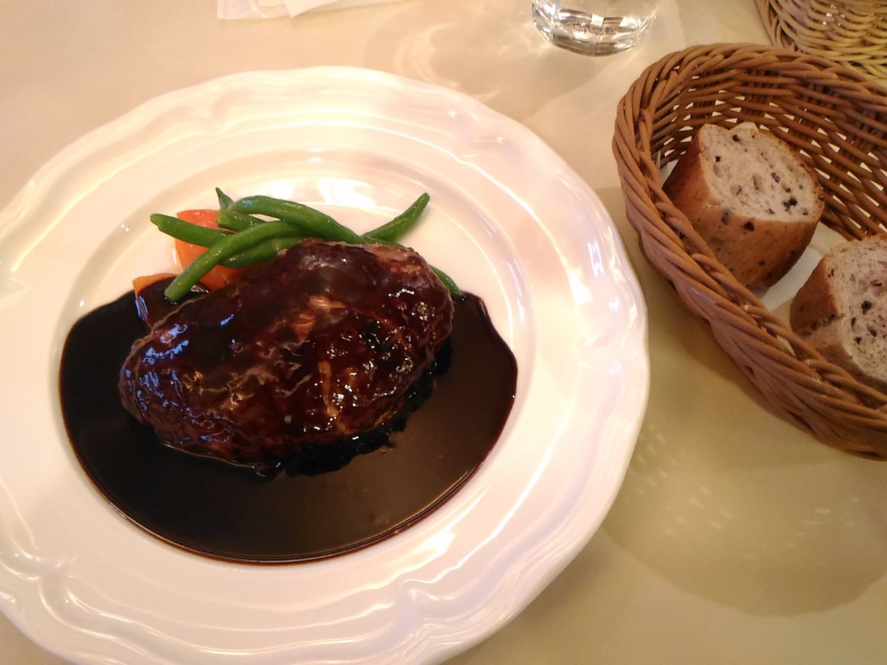黒デミハンバーグ Le Vin Et La Viande 銀座 だって食べたかったんだもの