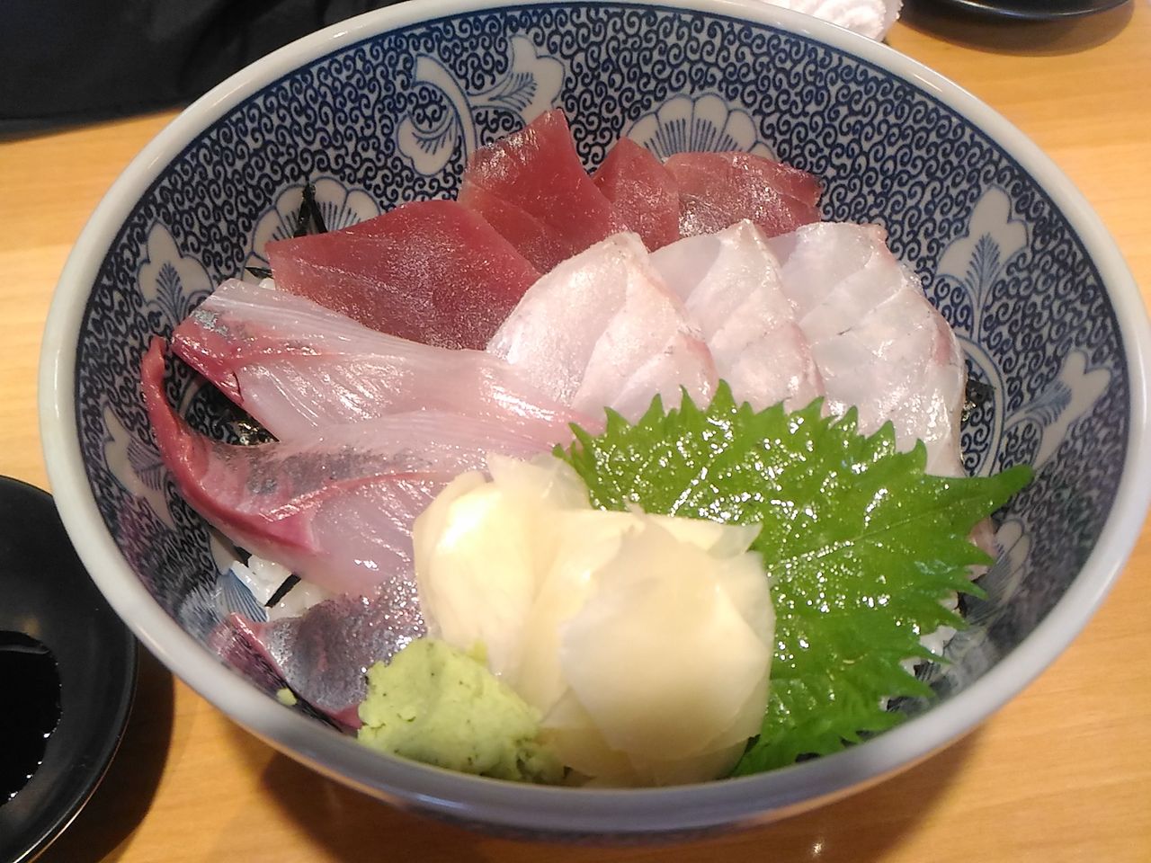 三色丼 いさき まぐろ すずき 魚河岸三代目 千秋 築地 だって食べたかったんだもの