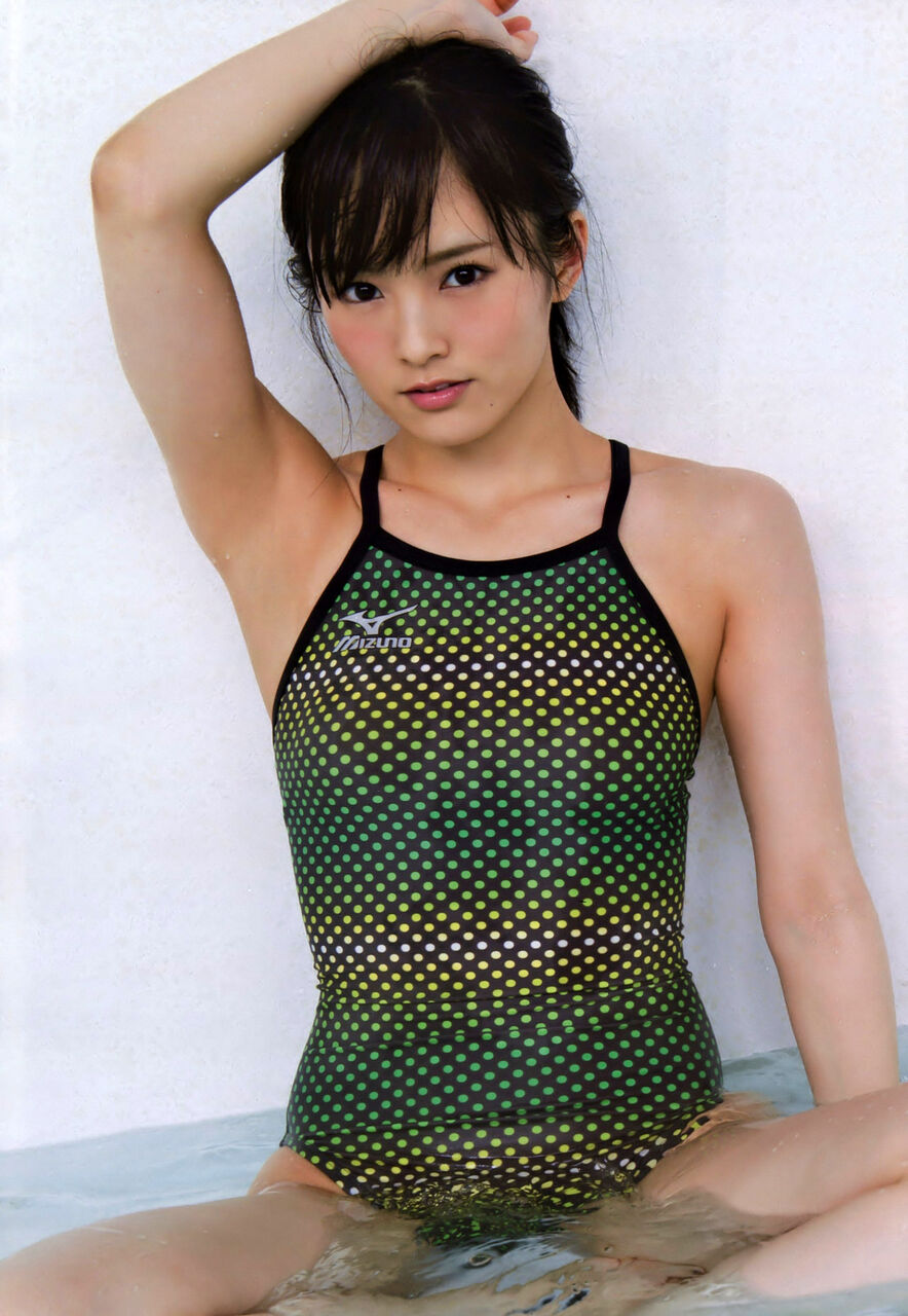 山本彩 エロ水着 