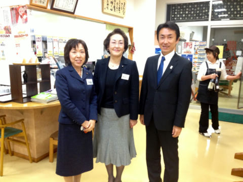 立科町議の榎本議員と