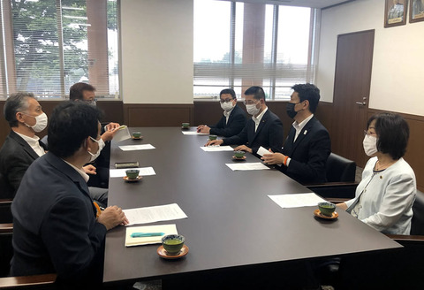 緊急申し入れ
