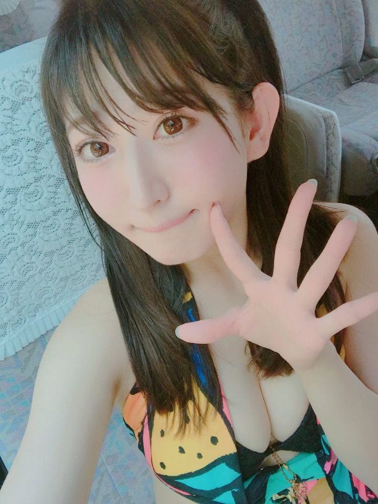 月城まゆ