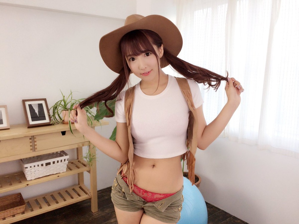 三上悠亜‏