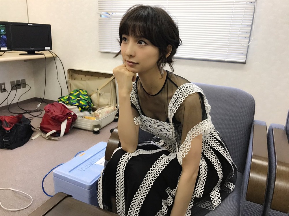 篠田麻里子