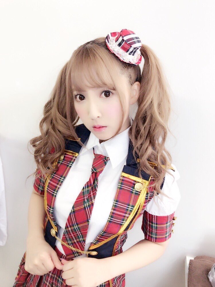三上悠亜
