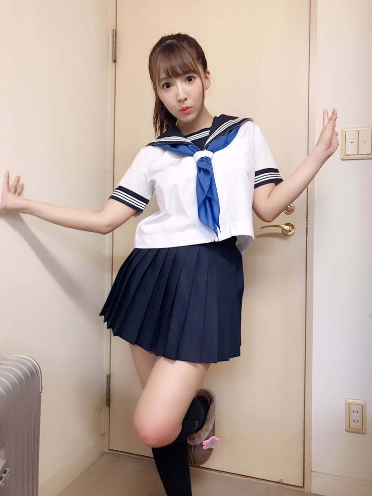 三上悠亜