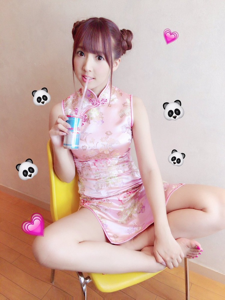 三上悠亜‏