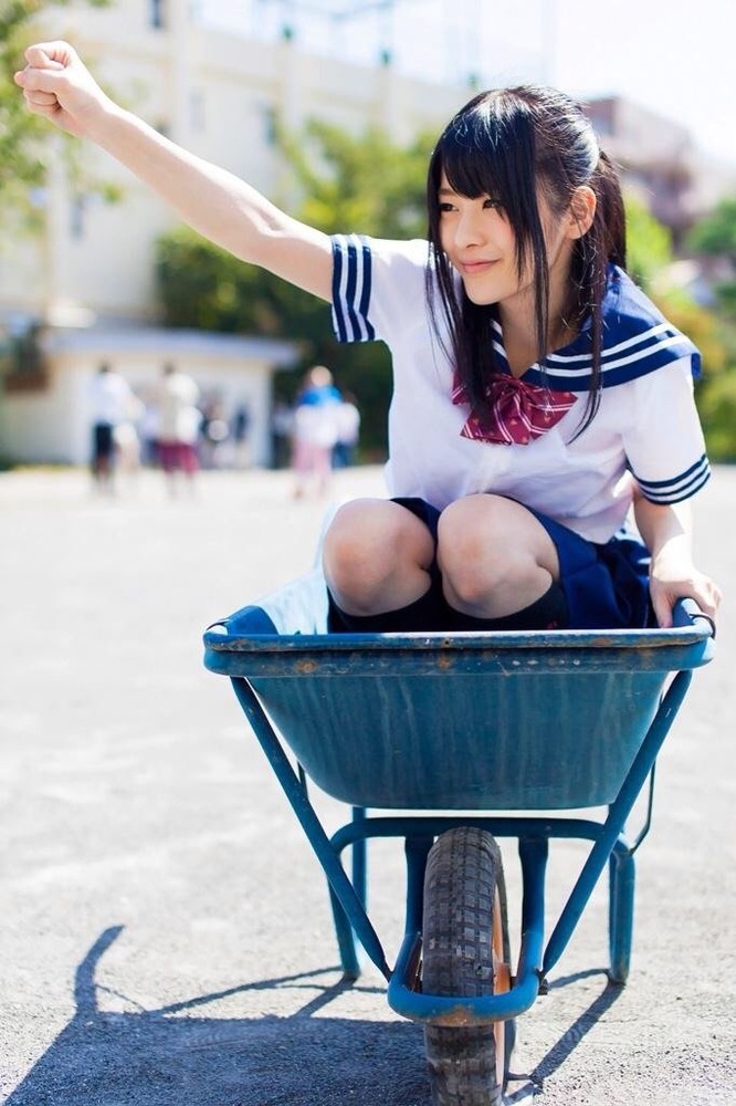 神谷えりな