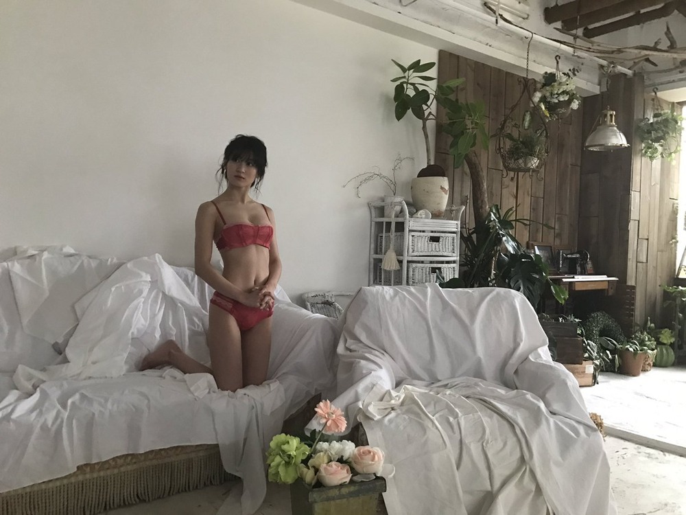 上西恵