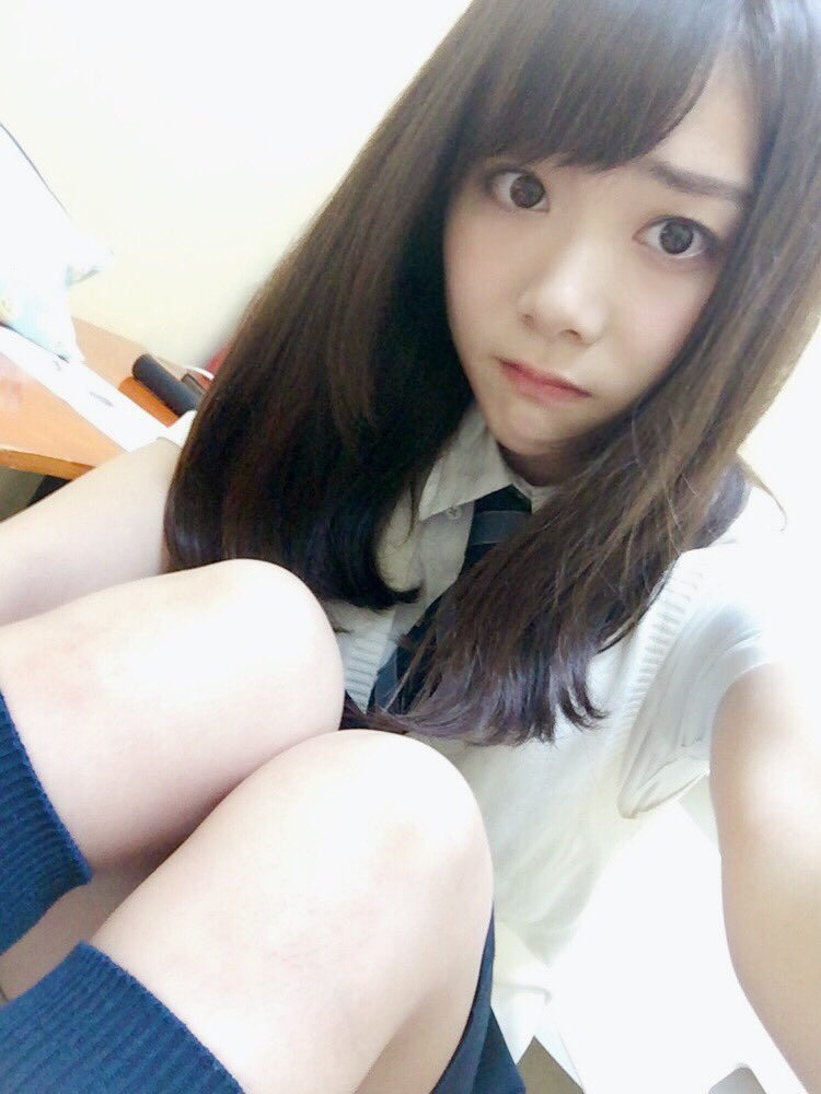 鶴見萌